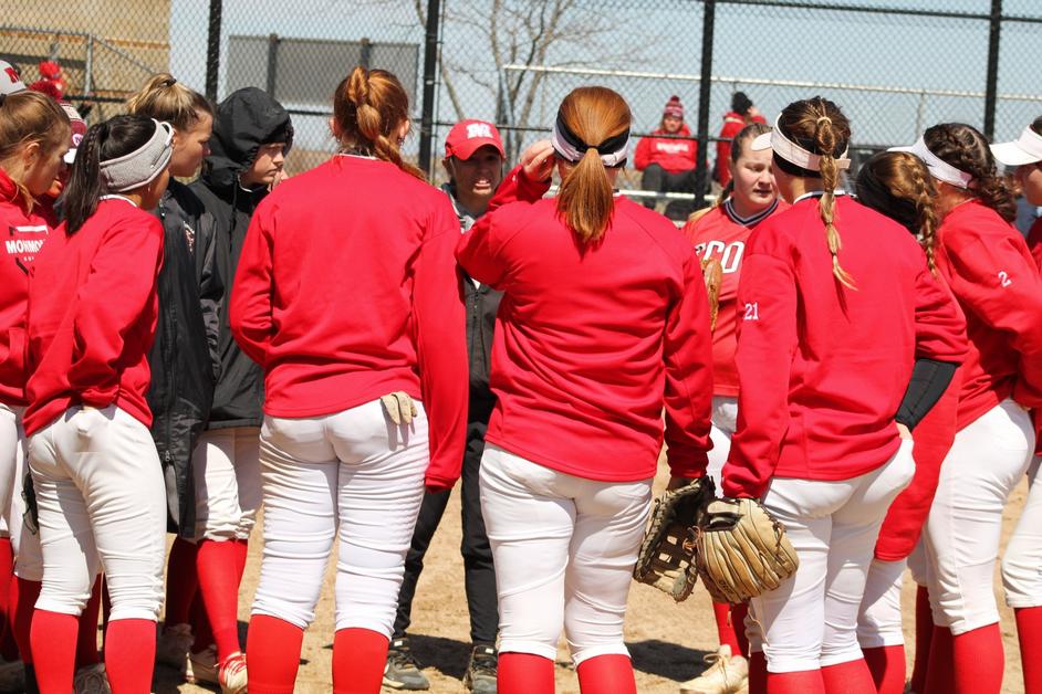 Monmouth College Softball Swept at Cornell on Sunday | Prairie ...