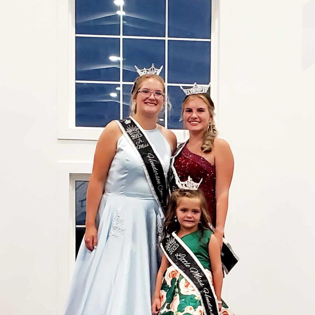 Taydyn West Crowned 2023 Henderson County Fair Queen, Kaylee Mills Junior Miss, and Mila Peterson Little Miss Prairie Communications,