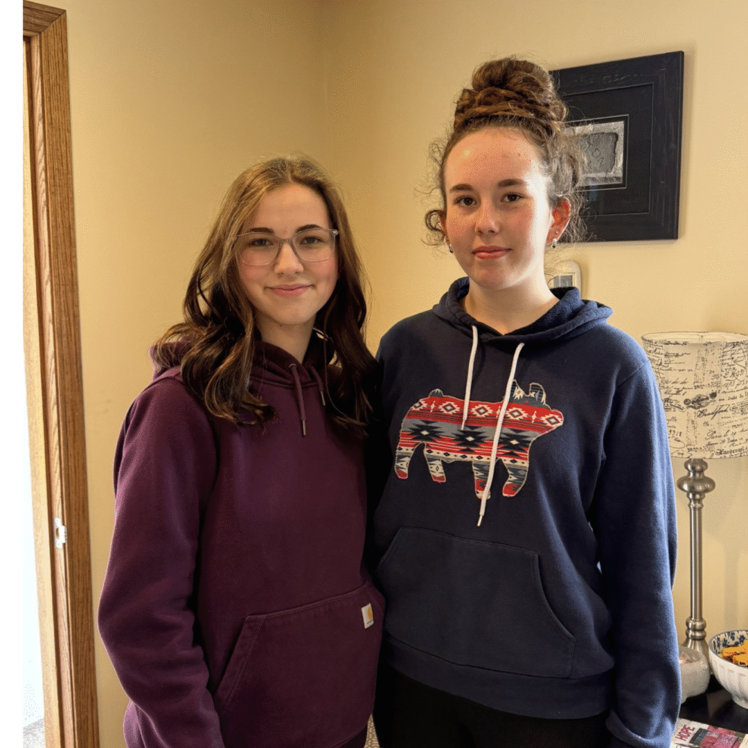 Henderson County 4 H s Jolie Johnson And Hannah Thompson Prairie henderson-county-4-h-s-jolie-johnson-and-hannah-thompson-prairie