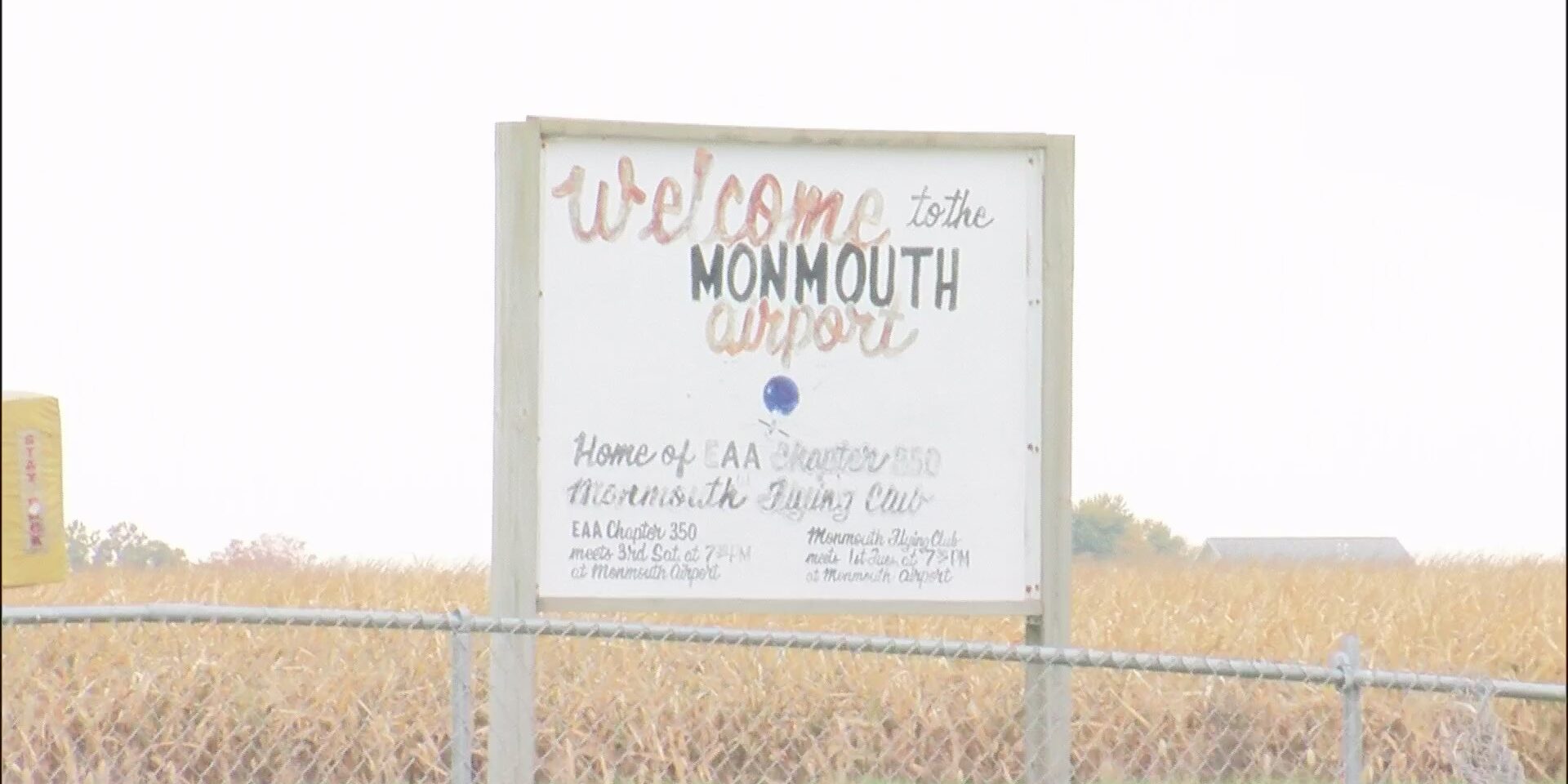 MonmouthAirportSign